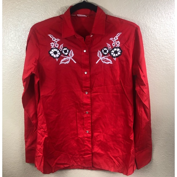 Ely Cattleman Tops - Women’s Ely red western shirt with embroidered flowers!